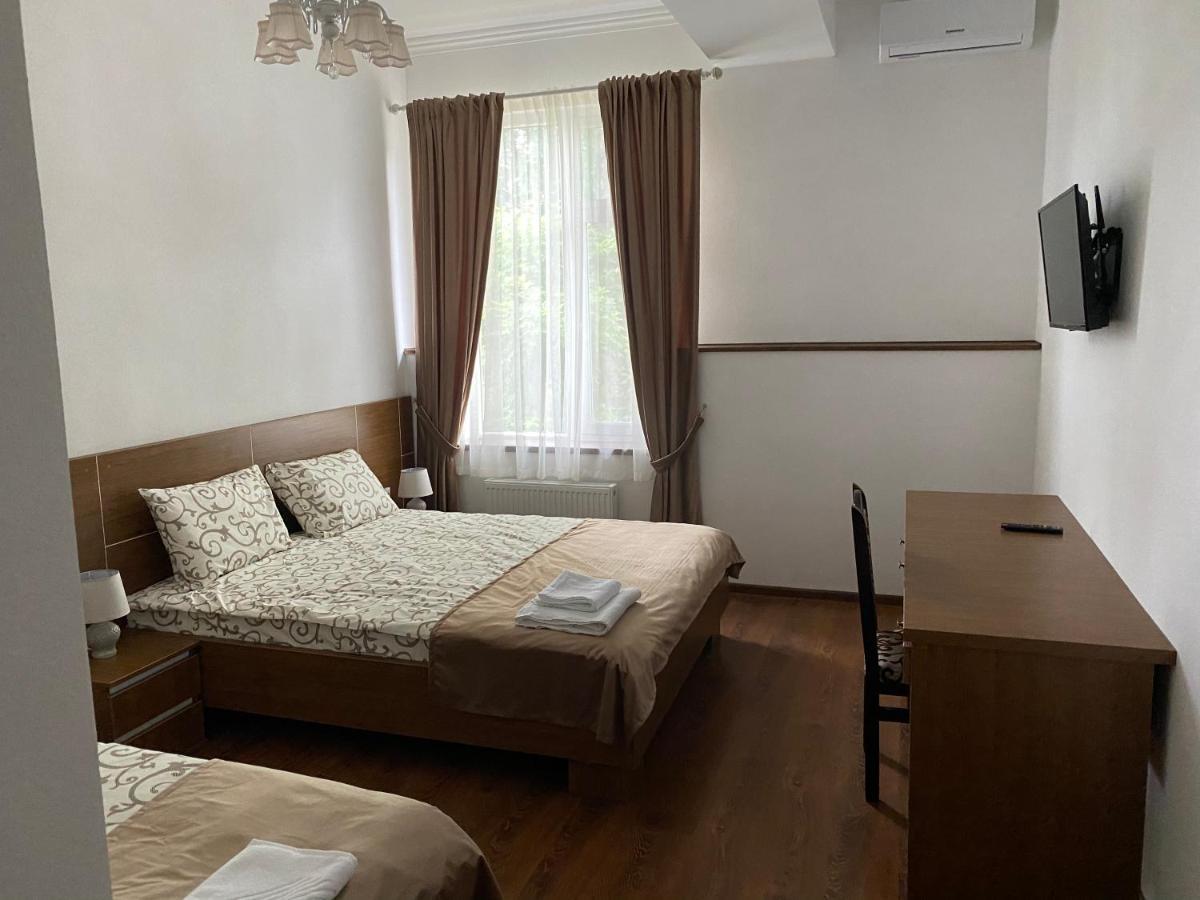 Grand Hotel Mohyliv-Podilskyi ภายนอก รูปภาพ