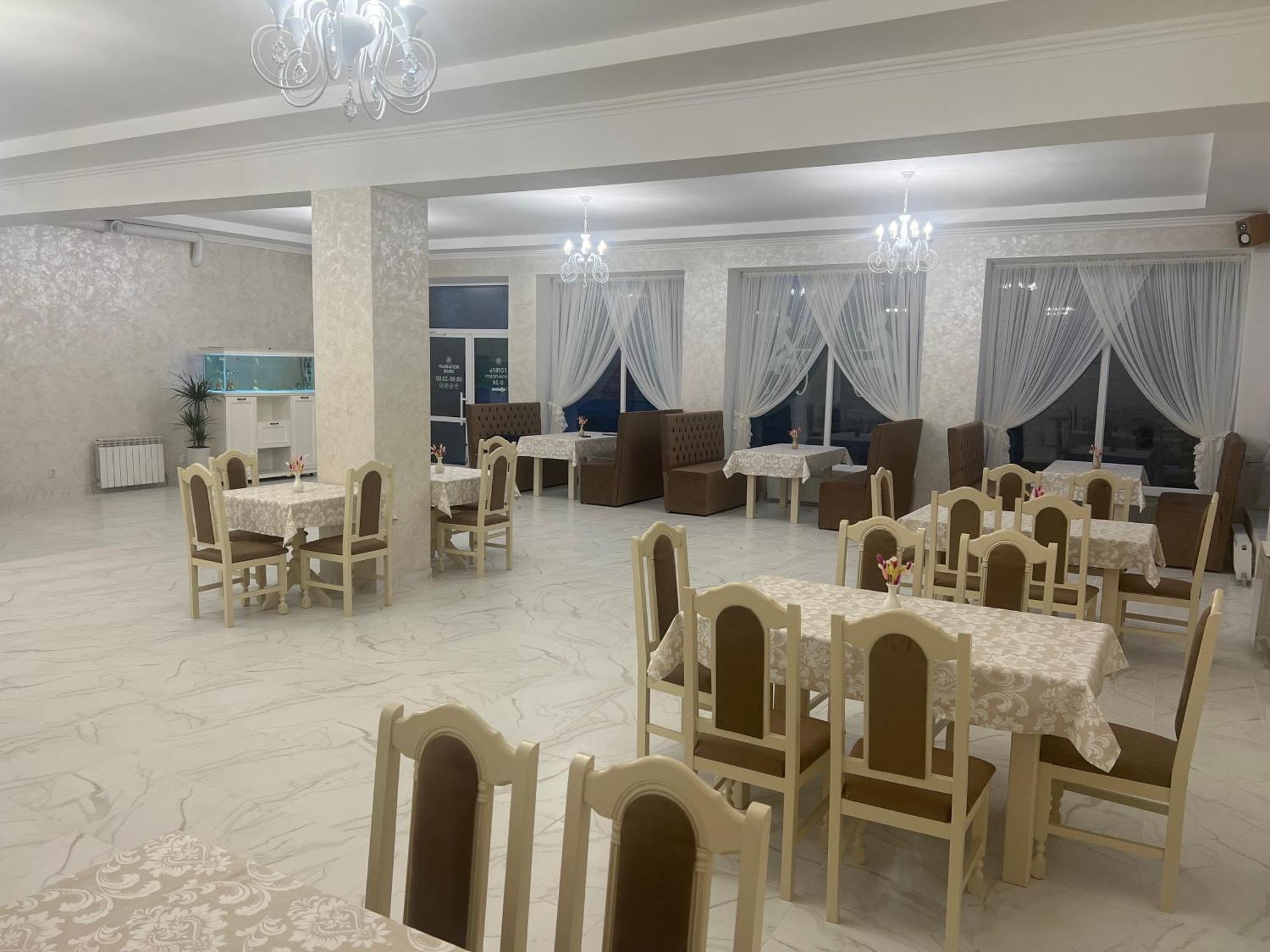 Grand Hotel Mohyliv-Podilskyi ภายนอก รูปภาพ